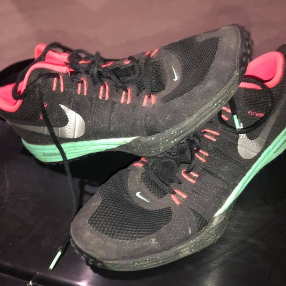 Nike Tennis Shoes